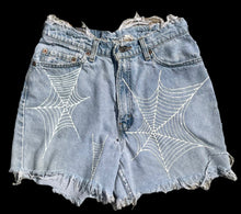 Load image into Gallery viewer, WEBBY SHORTS - 27"
